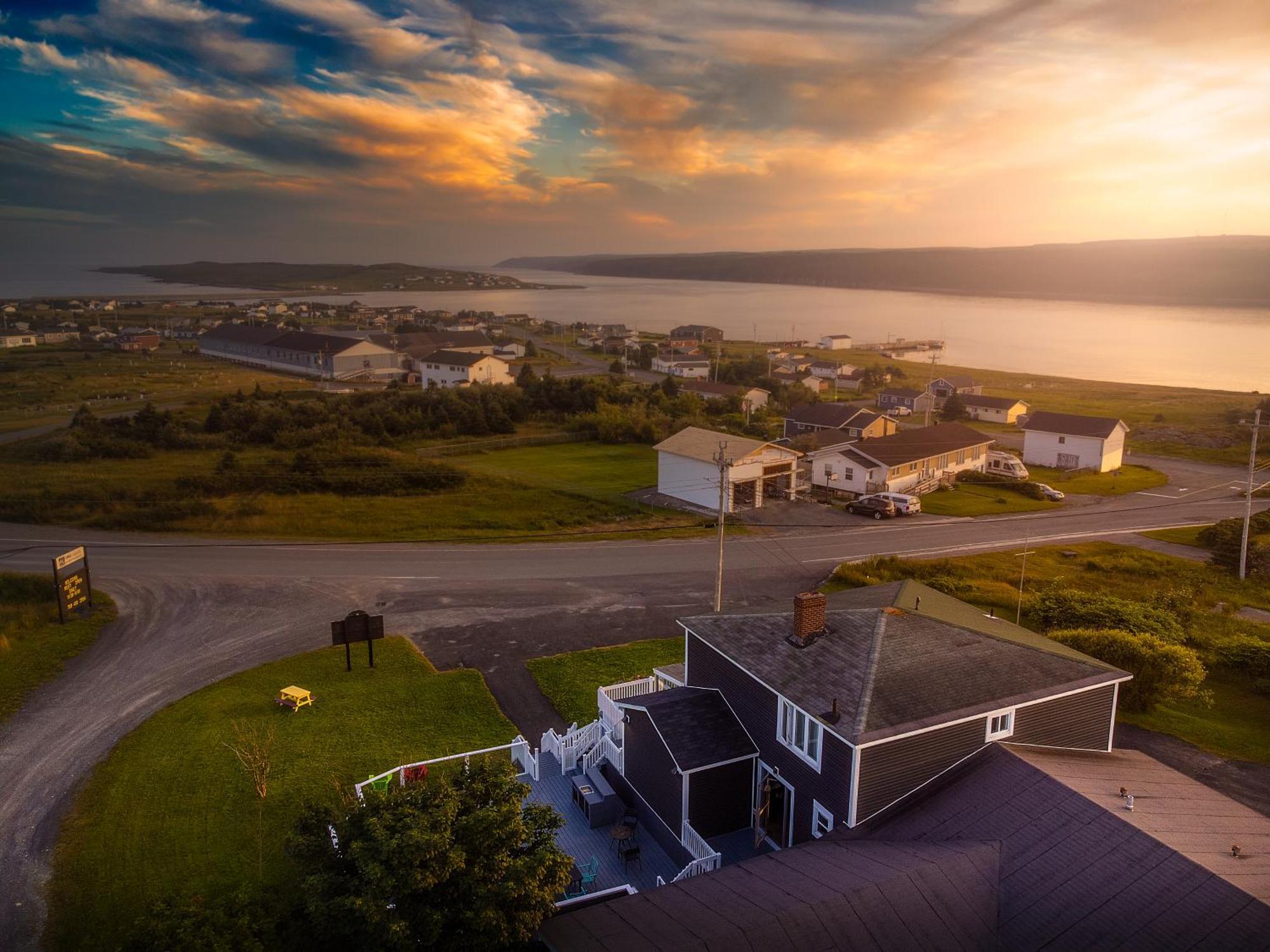 Edge Of The Avalon Inn Trepassey エクステリア 写真